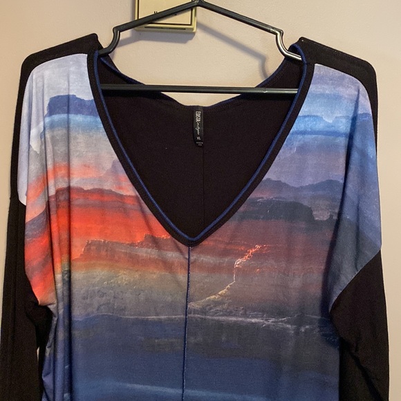 Ladies Tunic Top - Picture 3 of 7